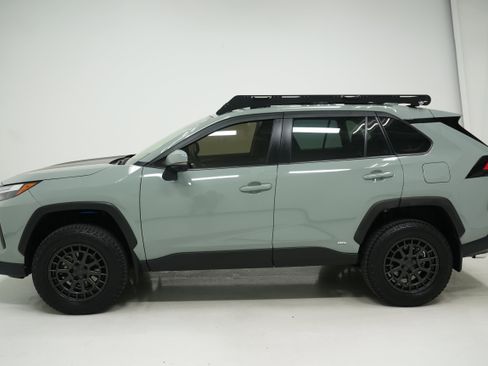 Used 2023 Toyota RAV4 XLE w/ Convenience Package image 7