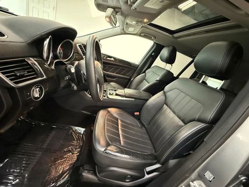 Used 2016 Mercedes-Benz GL 320 BlueTEC 4MATIC w/ Premium I Package image 17