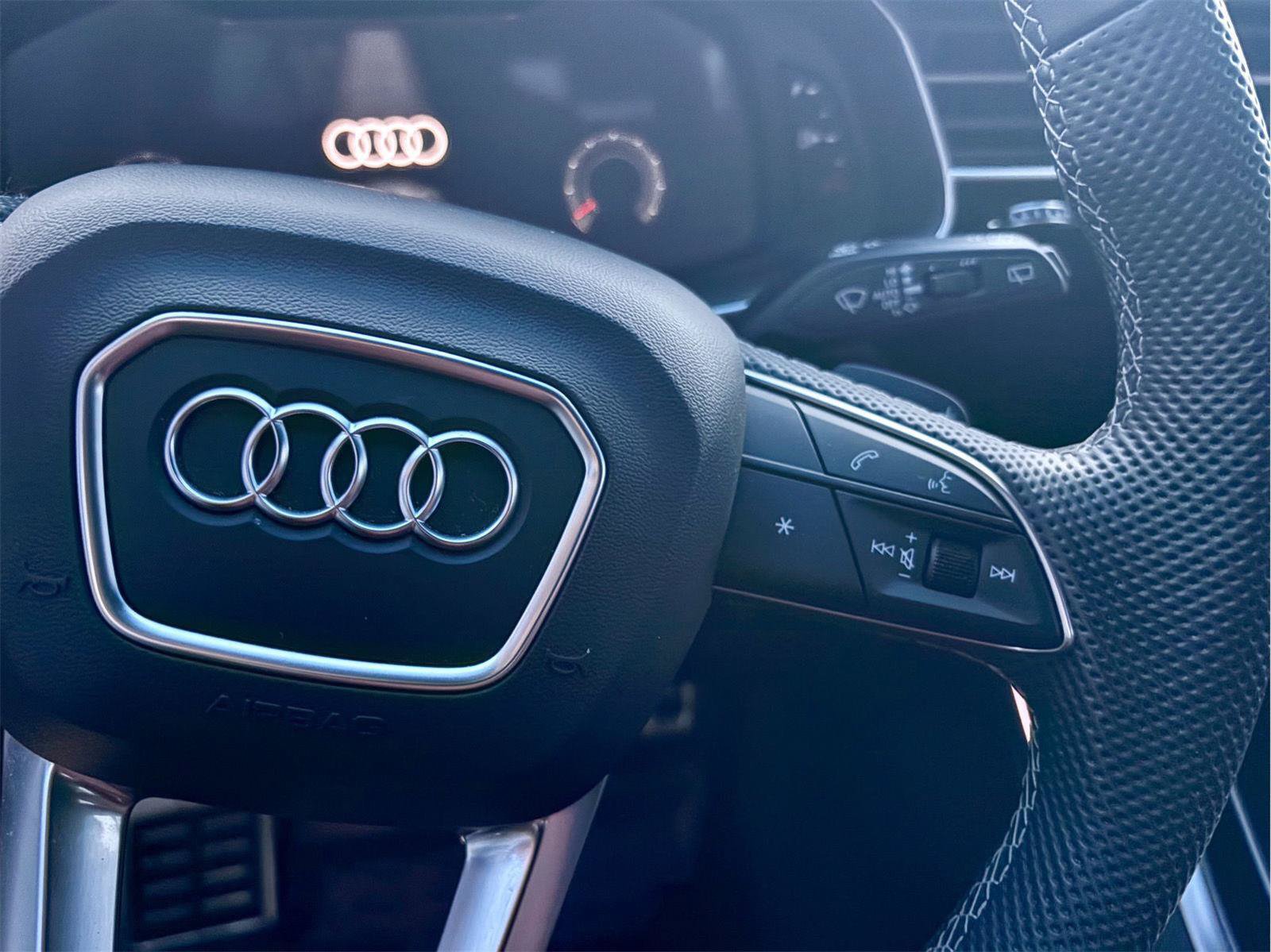 Used 2025 Audi SQ8 Premium Plus AWD/4WD image 18