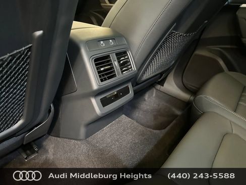 Used 2025 Audi Q5 Premium AWD/4WD image 30