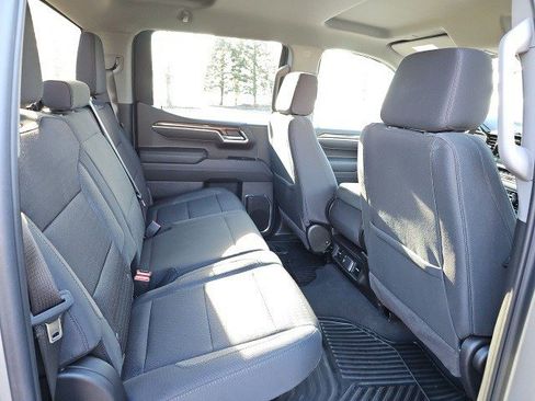 Used 2025 Chevrolet Silverado 1500 LT image 15