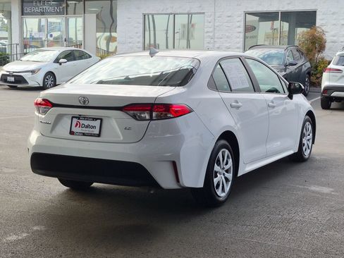 Used 2024 Toyota Corolla LE FWD image 4