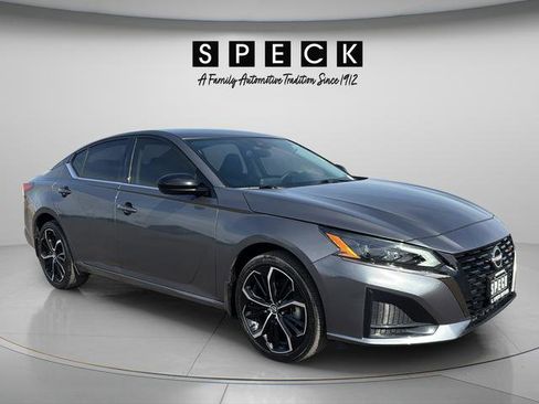 Used 2025 Nissan Altima 2.5 SR image 7