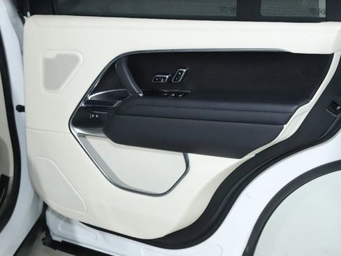 Certified 2022 Land Rover Range Rover Long Wheelbase SE image 34