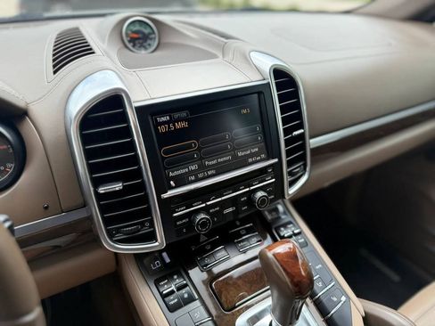 Used 2013 Porsche Cayenne Diesel AWD/4WD image 14