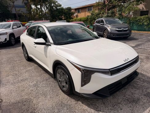 Used 2025 Kia K4 FWD image 4