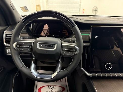 New 2026 GMC Acadia Denali w/ Super Cruise Package FWD image 17