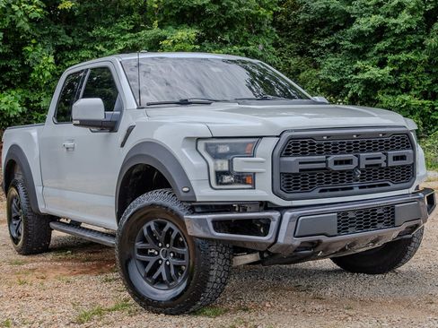 Used 2017 Ford F150 Raptor w/ Equipment Group 802A Luxury AWD/4WD image 7
