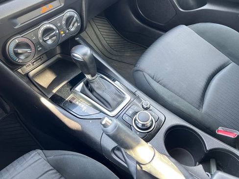 Used 2015 MAZDA MAZDA3 i Sport image 25