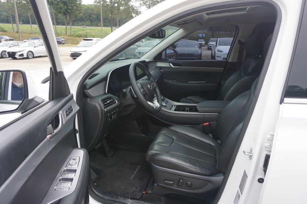 Used 2022 Hyundai Palisade SEL w/ 8P Bench Seat Package FWD image 2