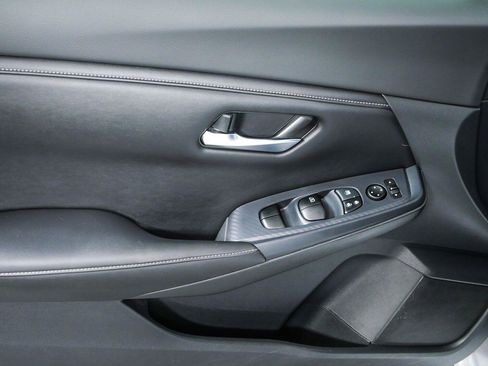 Used 2020 Nissan Sentra SV FWD image 6