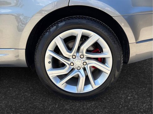 Used 2019 Land Rover Range Rover Sport Supercharged AWD/4WD image 16