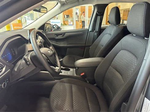 New 2025 Ford Escape Active w/ Cold Weather Package image 8