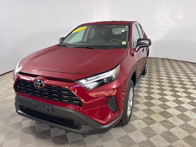 Used 2023 Toyota RAV4 LE AWD/4WD image 3