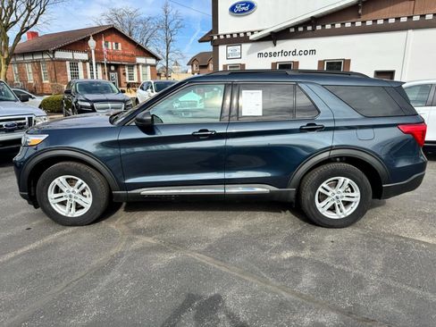 Used 2023 Ford Explorer XLT w/ Equipment Group 202A AWD/4WD image 11