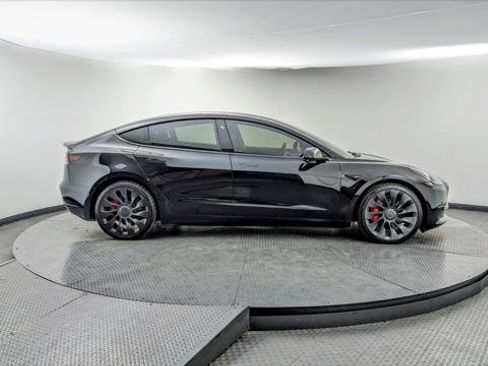 Used 2022 Tesla Model 3 Performance image 8