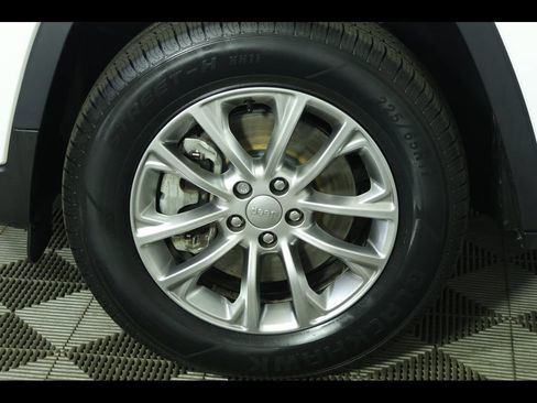 Used 2022 Jeep Cherokee Latitude Lux AWD/4WD image 8