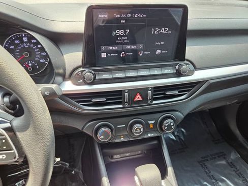 Used 2024 Kia Forte LXS w/ LXS Technology Package FWD image 21