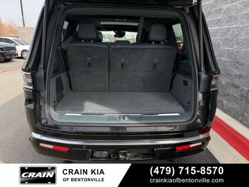 Used 2022 Jeep Grand Wagoneer Series II w/ Convenience Group III image 7