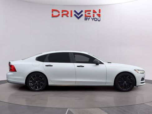 Used 2018 Volvo S90 T6 Momentum w/ Convenience Package AWD/4WD image 6