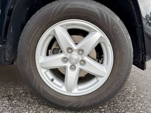 Used 2012 Jeep Liberty Sport AWD/4WD image 27