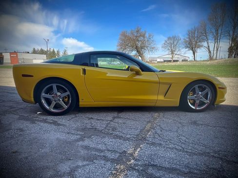 Used 2007 Chevrolet Corvette Coupe w/ Preferred Equipment Group image 6