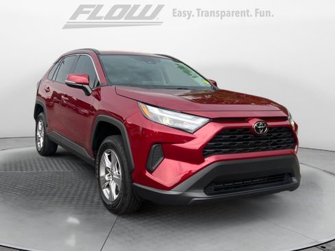 Used 2025 Toyota RAV4 XLE FWD image 1