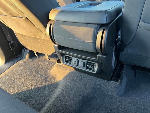 Used 2020 Chevrolet Silverado 2500 LT w/ Convenience Package image 39