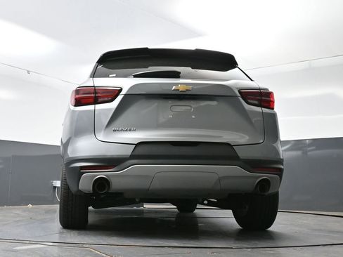 Used 2023 Chevrolet Blazer LT FWD image 31