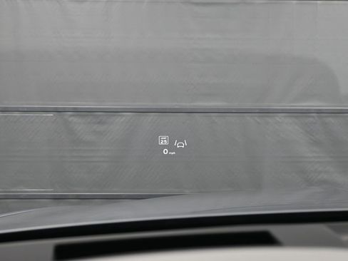 New 2025 Bentley Bentayga image 20