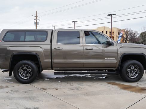 Used 2015 GMC Sierra 1500 SLE image 9