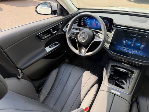 Used 2025 Mercedes-Benz E 450 4MATIC Sedan image 6