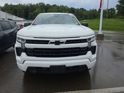 Used 2023 Chevrolet Silverado 1500 RST AWD/4WD image 3