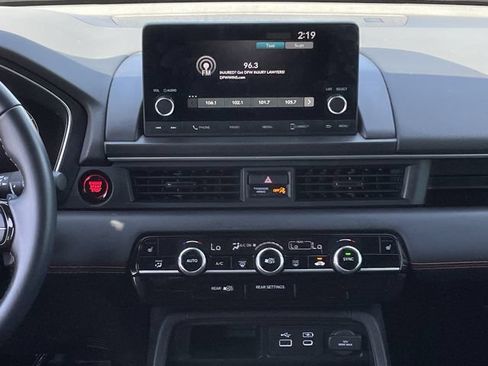 Certified 2025 Honda Pilot Sport image 17