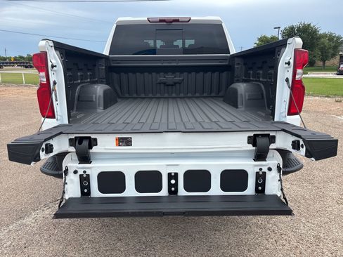 New 2026 Chevrolet Silverado 1500 ZR2 AWD/4WD image 33