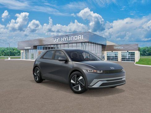 New 2026 Hyundai Ioniq 5 SEL image 2