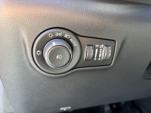 New 2026 Jeep Compass Trailhawk w/ Sun, Sound & Navigation Group AWD/4WD image 9