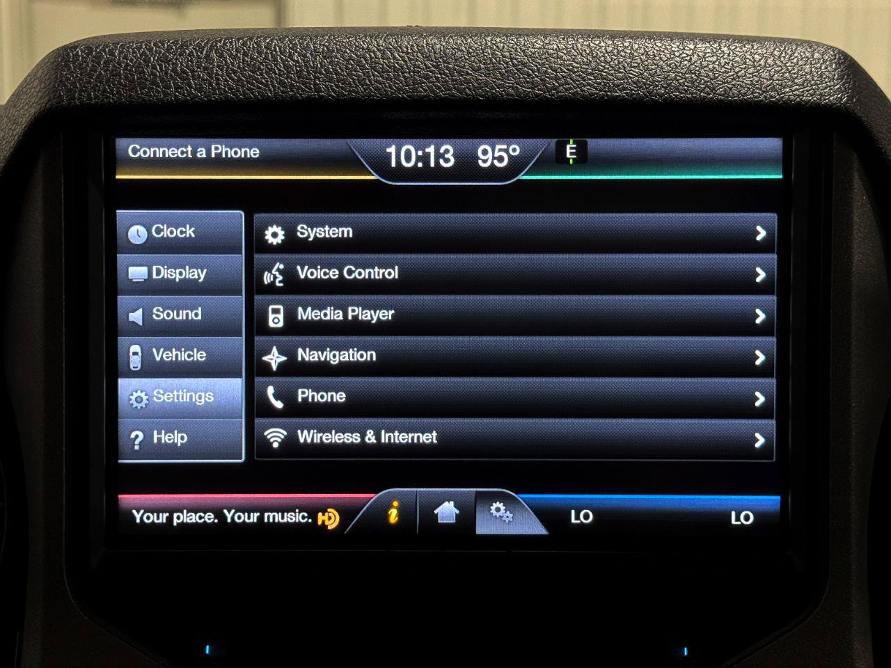 Used 2016 Ford F250 Lariat w/ Lariat Interior Package AWD/4WD image 26