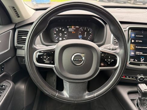 Used 2020 Volvo XC90 T6 Momentum w/ Protection Package Premier AWD/4WD image 18