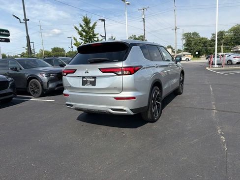 Used 2024 Mitsubishi Outlander SE AWD/4WD image 10