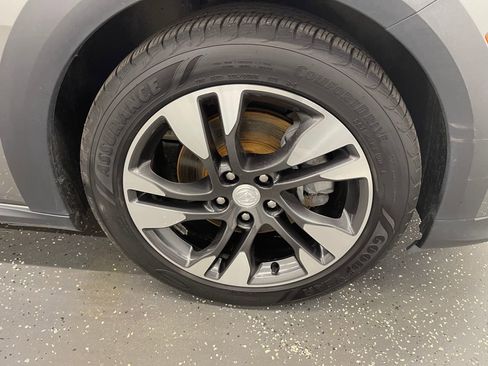 Used 2019 Buick Regal Preferred w/ Driver Confidence Package I image 18