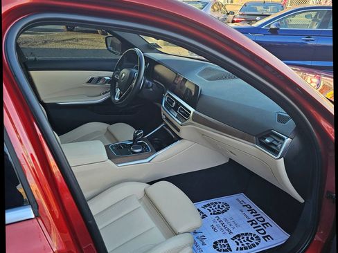 Used 2021 BMW 330i xDrive Sedan w/ Convenience Package image 8
