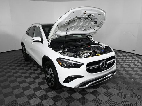 Certified 2025 Mercedes-Benz GLA 250 image 34