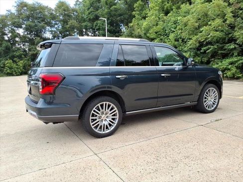 Used 2022 Ford Expedition Limited AWD/4WD image 5