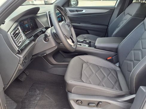 New 2026 Volkswagen Atlas Cross Sport SE FWD image 10
