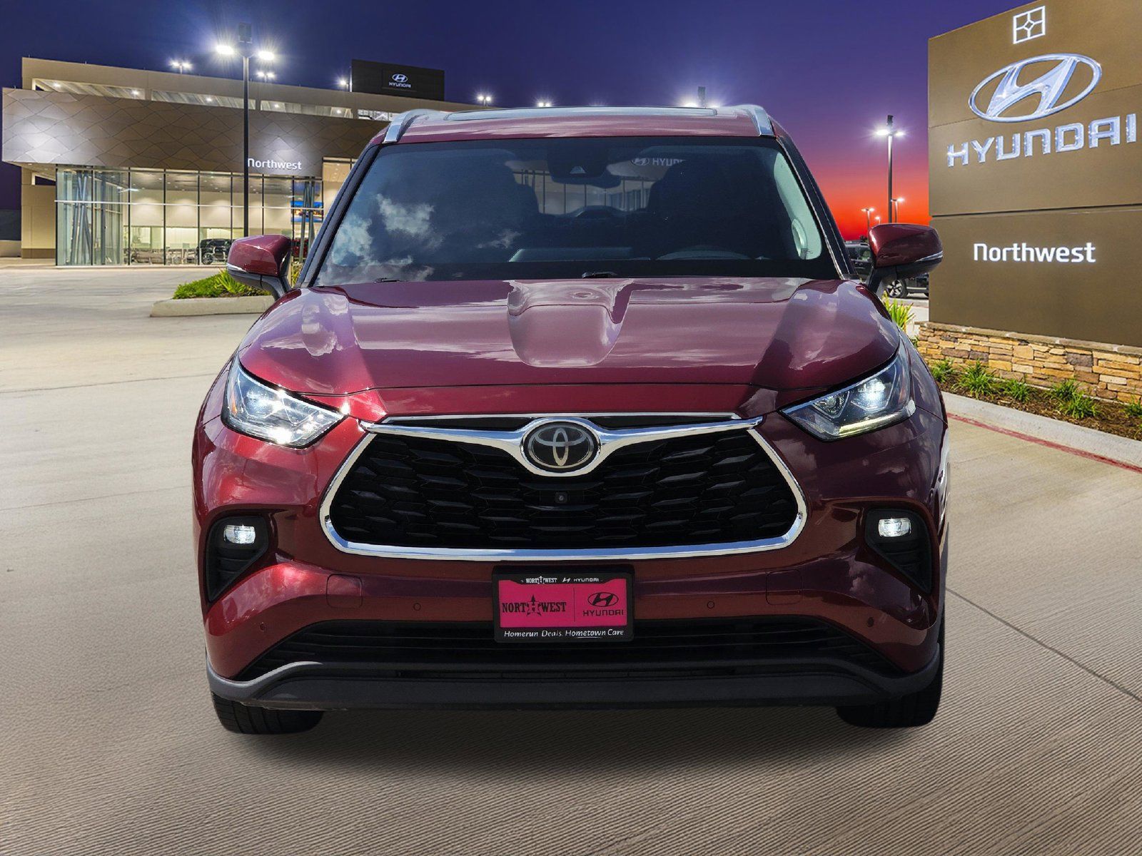 Used 2021 Toyota Highlander Limited FWD image 5