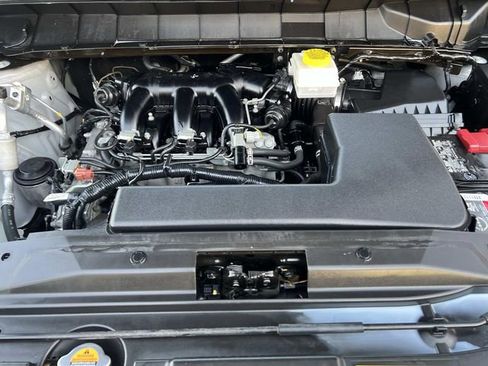 Used 2024 Nissan Pathfinder SV AWD/4WD image 29