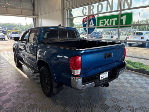 Used 2017 Toyota Tacoma SR5 w/ Tow Package AWD/4WD image 4