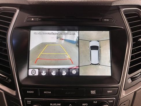 Used 2017 Hyundai Santa Fe Limited image 26