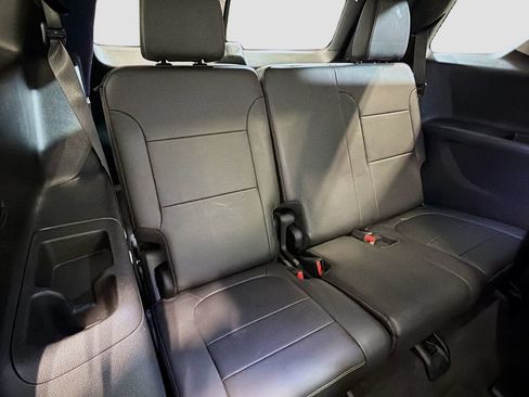 Used 2020 Chevrolet Traverse Premier FWD image 27